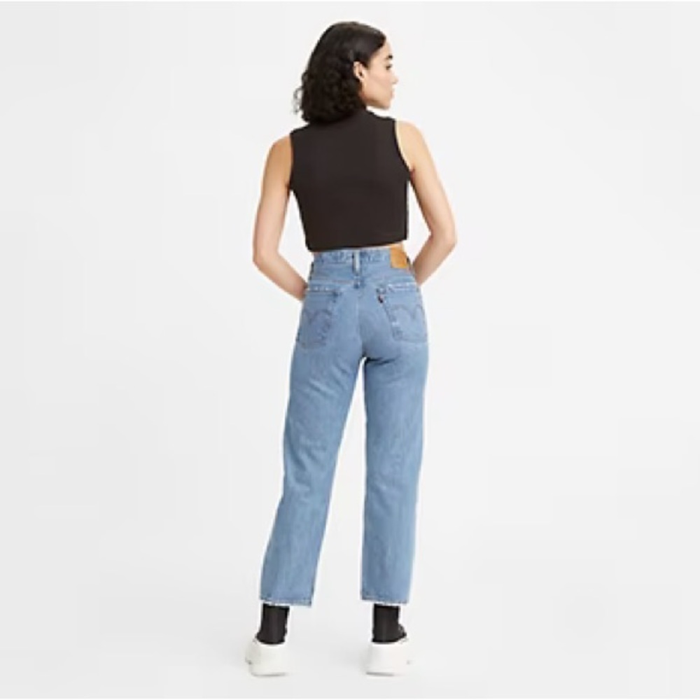 Levi’s wedgie straight fit jeans, size 28
